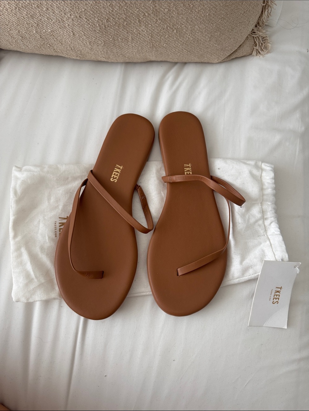 TKEES Sarit Sandals